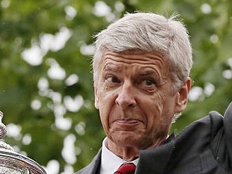 Two more years! Arsene Wenger&...